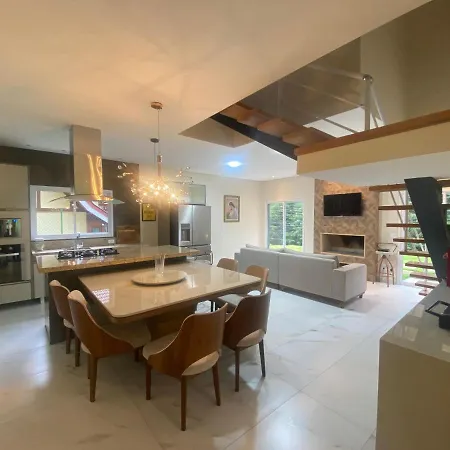 Hostyn Casa Manancial -4 Suites E Natureza Proxima Ao Capivari Campos do Jordao Exterior photo